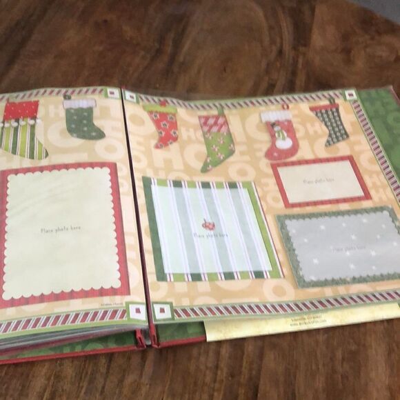 Jingle Joy Holiday Scrapbook - Picture 8 of 10